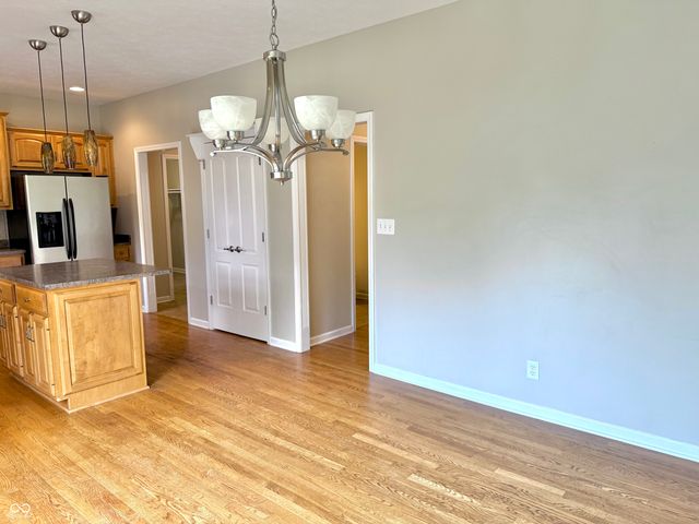 5263 Brooks Bend, Greenwood, IN 46143