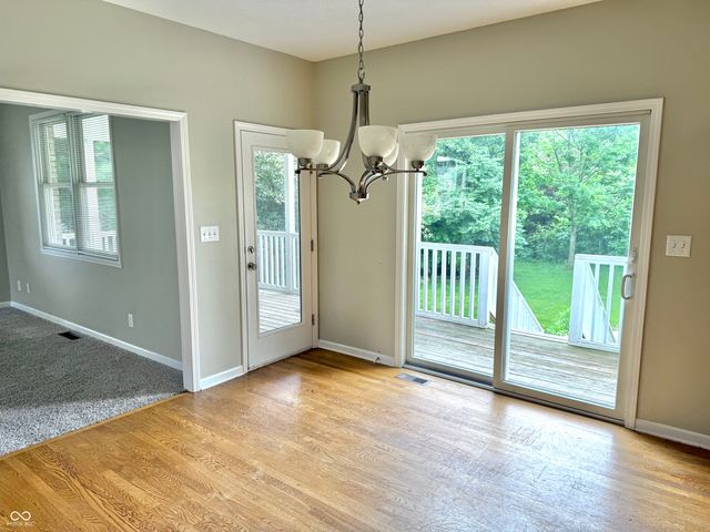 5263 Brooks Bend, Greenwood, IN 46143
