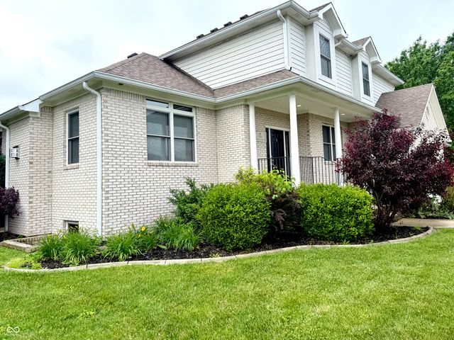 5263 Brooks Bend, Greenwood, IN 46143