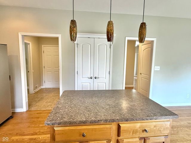 5263 Brooks Bend, Greenwood, IN 46143