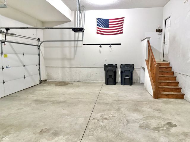 5263 Brooks Bend, Greenwood, IN 46143