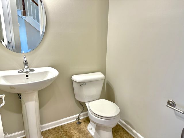 5263 Brooks Bend, Greenwood, IN 46143
