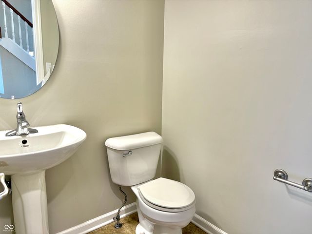 5263 Brooks Bend, Greenwood, IN 46143