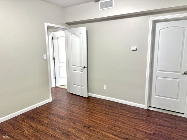 5263 Brooks Bend, Greenwood, IN 46143