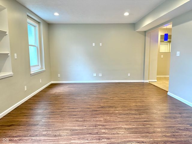 5263 Brooks Bend, Greenwood, IN 46143