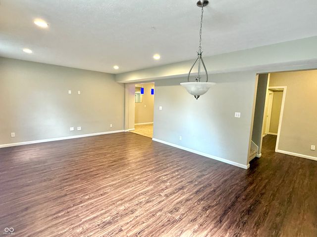 5263 Brooks Bend, Greenwood, IN 46143