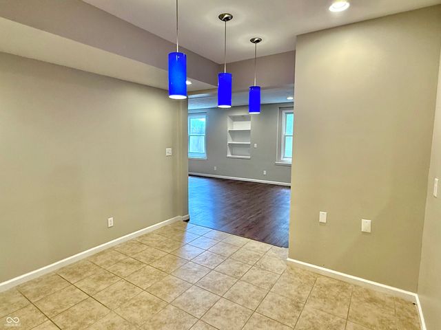 5263 Brooks Bend, Greenwood, IN 46143