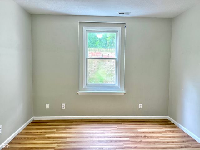 5263 Brooks Bend, Greenwood, IN 46143
