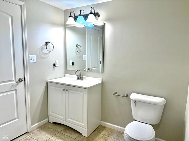 5263 Brooks Bend, Greenwood, IN 46143