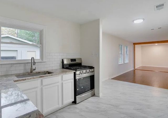 620 Samuels Lane, Arlington, TX 76010