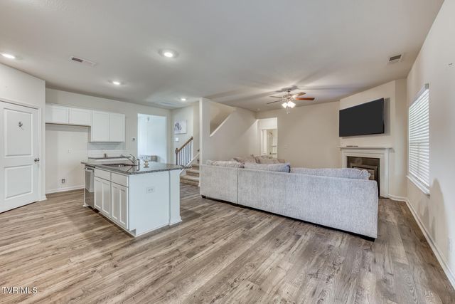 1660 Pebblestone Court, Morristown, TN 37814