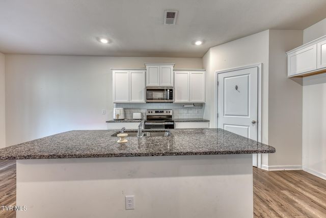 1660 Pebblestone Court, Morristown, TN 37814