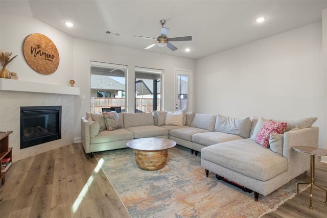 1321 Windflower Drive, Aubrey, TX 76227