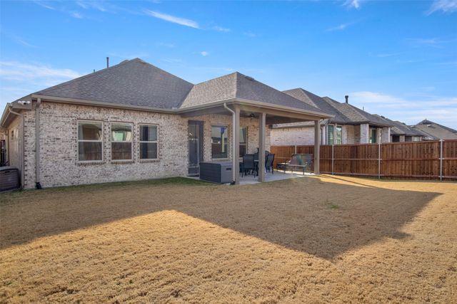 1321 Windflower Drive, Aubrey, TX 76227