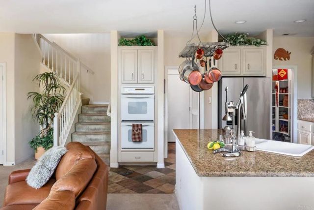 1684 Hubbard Place, Escondido, CA 92027