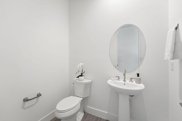 6883 68th Square, Vero Beach, FL 32967