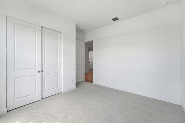 6883 68th Square, Vero Beach, FL 32967