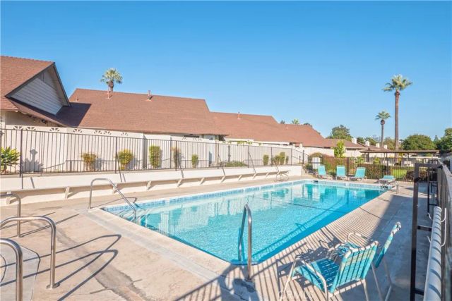 641 S Indian Hill B, Claremont, CA 91711