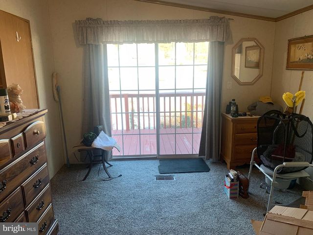 51 LAKE DR, Media, PA 19063