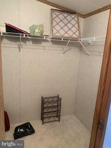 51 LAKE DR, Media, PA 19063