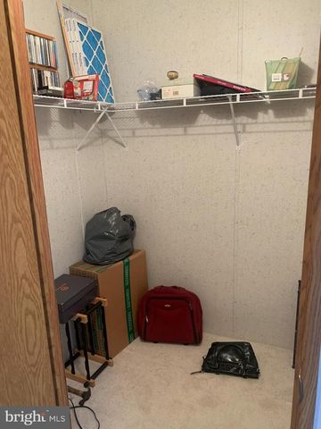 51 LAKE DR, Media, PA 19063