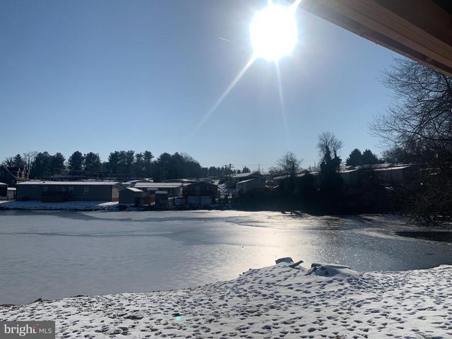 51 LAKE DR, Media, PA 19063