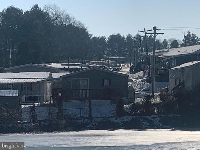 51 LAKE DR, Media, PA 19063