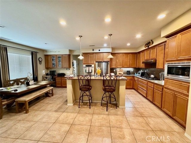 7425 Estancia Court, Rancho Cucamonga, CA 91739