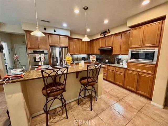 7425 Estancia Court, Rancho Cucamonga, CA 91739