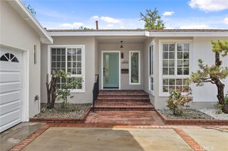9233 Swinton Avenue, North Hills, CA 91343
