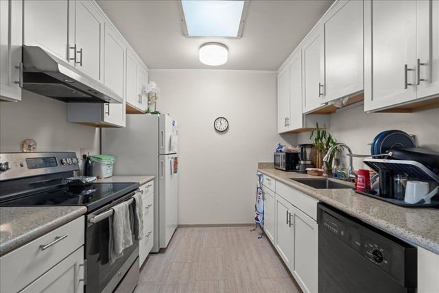 3223 Glendora Dr, San Mateo, CA 94403