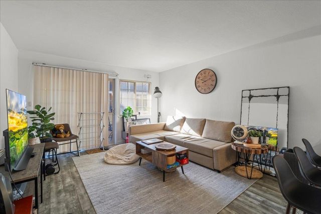 3223 Glendora Dr, San Mateo, CA 94403