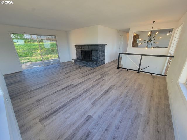 2460 W 21ST Ave, Eugene, OR 97405
