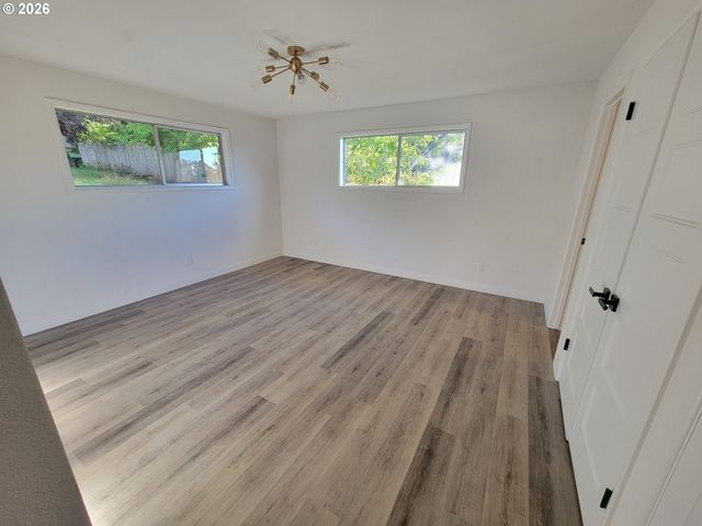 2460 W 21ST Ave, Eugene, OR 97405
