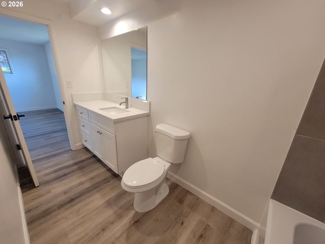2460 W 21ST Ave, Eugene, OR 97405