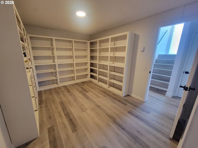 2460 W 21ST Ave, Eugene, OR 97405