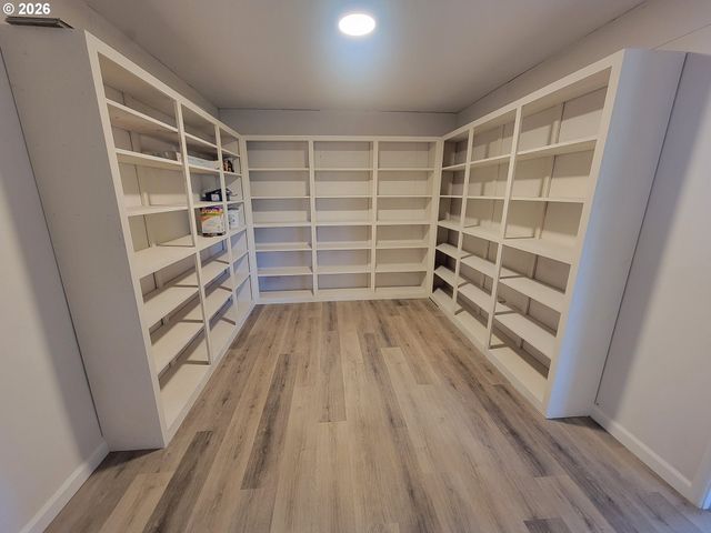 2460 W 21ST Ave, Eugene, OR 97405