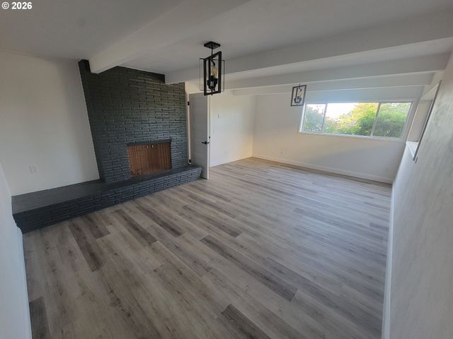2460 W 21ST Ave, Eugene, OR 97405