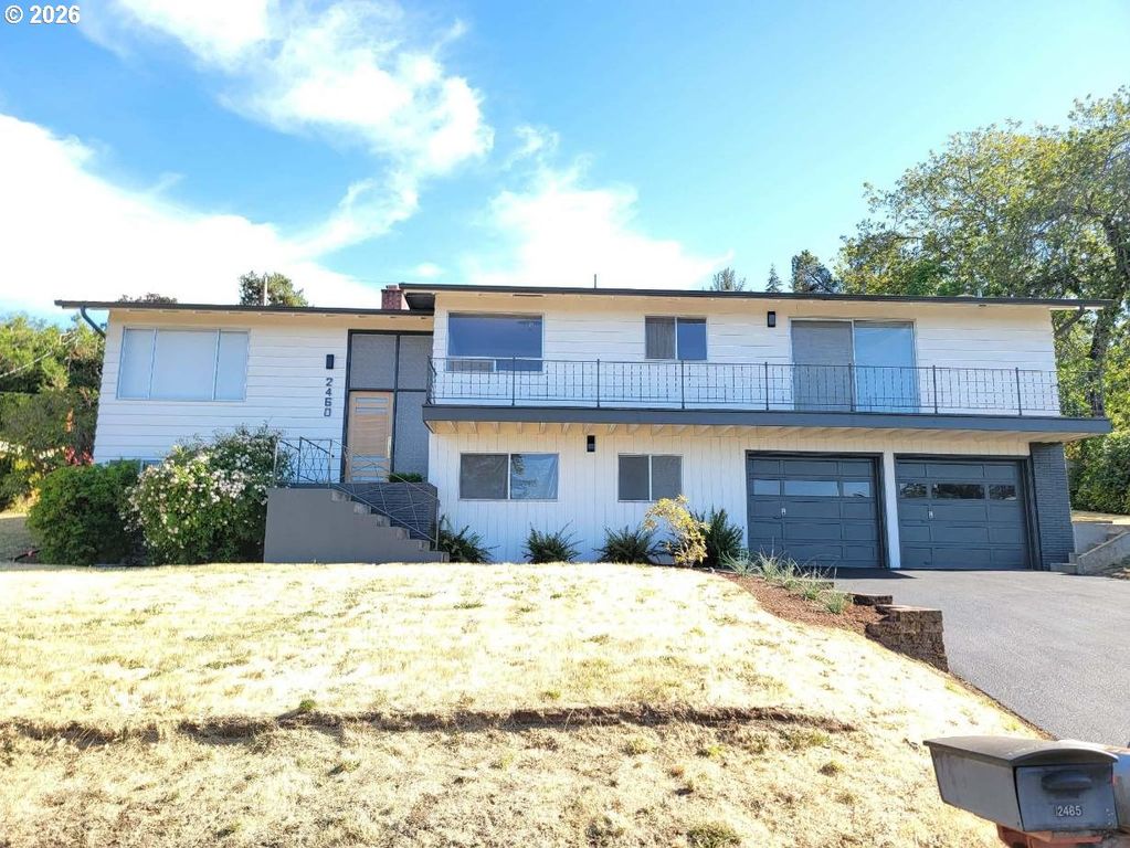 2460 W 21ST Ave, Eugene, OR 97405
