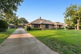 2422 Axminster Drive, Grand Prairie, TX 75050