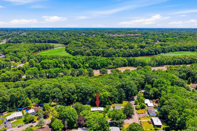 190 Parkview Terrace N, Middletown, NJ 07738