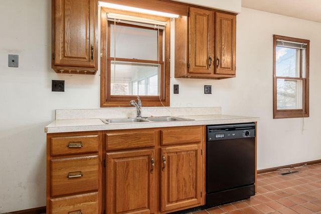 154 Maple Drive, Columbus, OH 43228