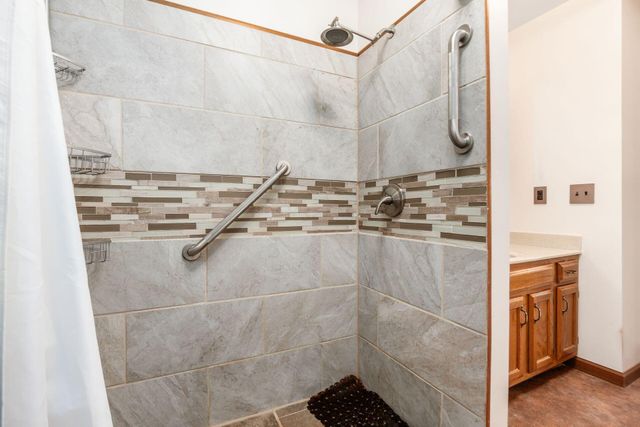 154 Maple Drive, Columbus, OH 43228