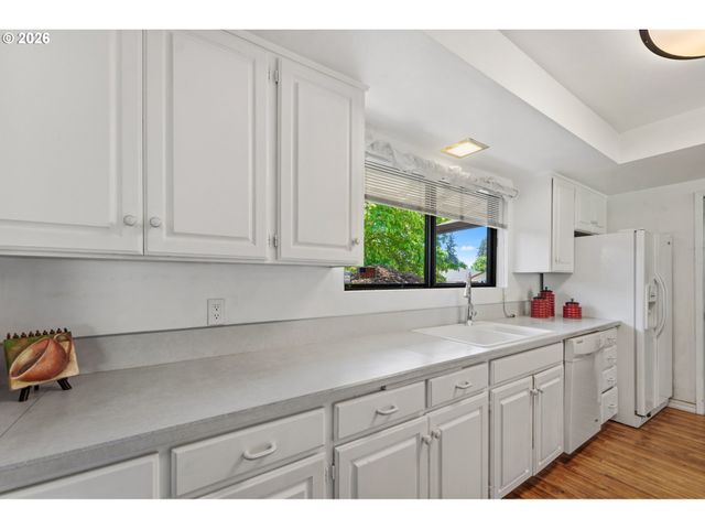16655 Sw QUEEN MARY Ave, King City, OR 97224