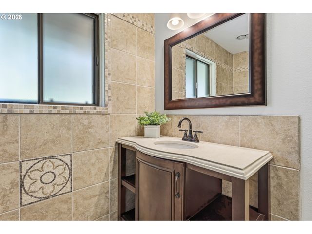16655 Sw QUEEN MARY Ave, King City, OR 97224