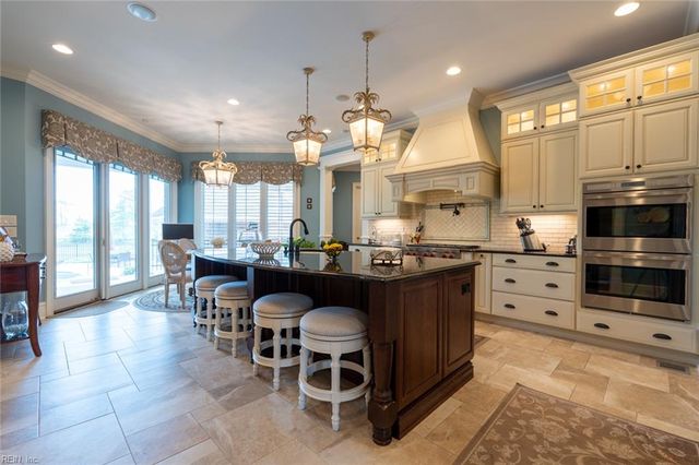 334 Scone Castle LOOP, Chesapeake, VA 23322