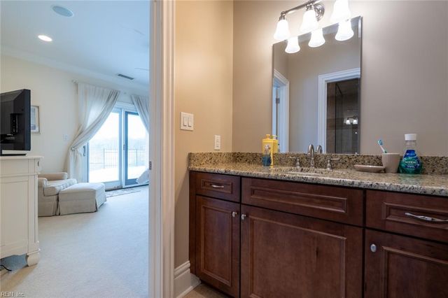 334 Scone Castle LOOP, Chesapeake, VA 23322