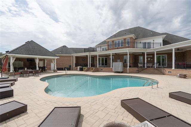334 Scone Castle LOOP, Chesapeake, VA 23322