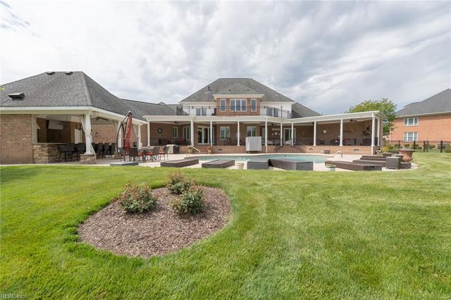 334 Scone Castle LOOP, Chesapeake, VA 23322