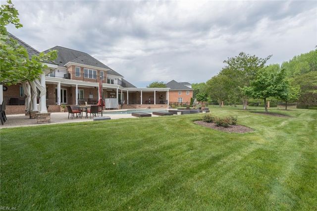 334 Scone Castle LOOP, Chesapeake, VA 23322